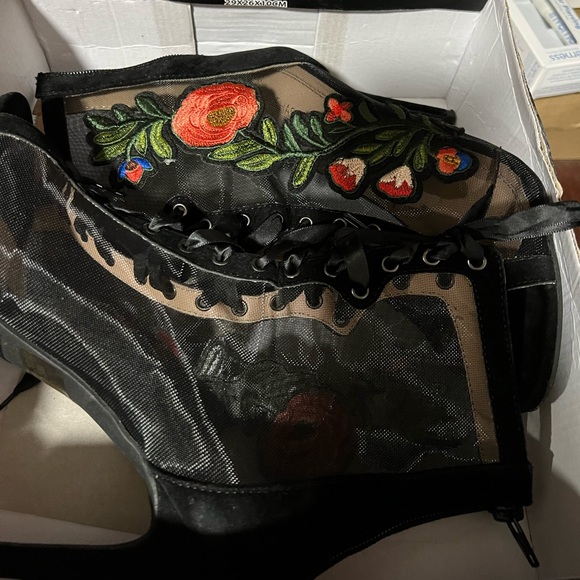 Black mesh hells - Picture 3 of 4